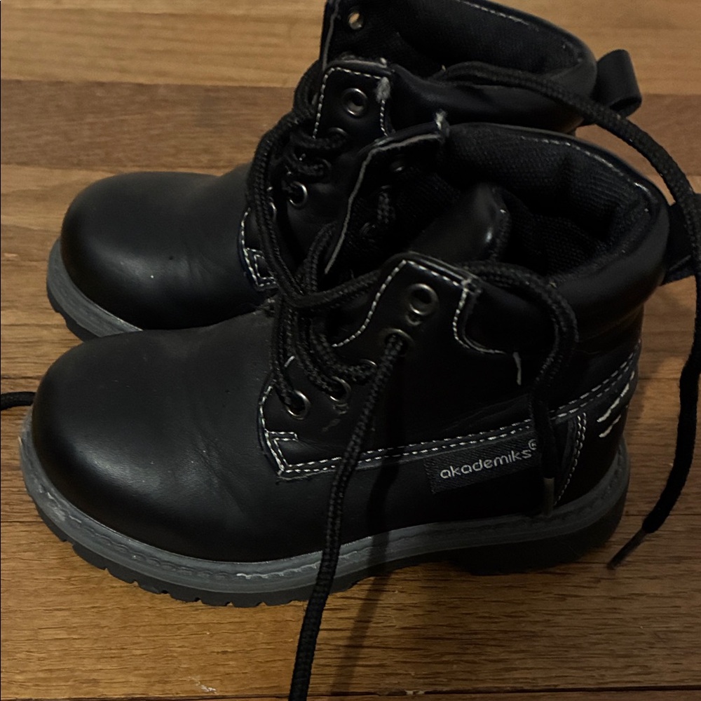 Akademiks Black and Gray Kids Boots